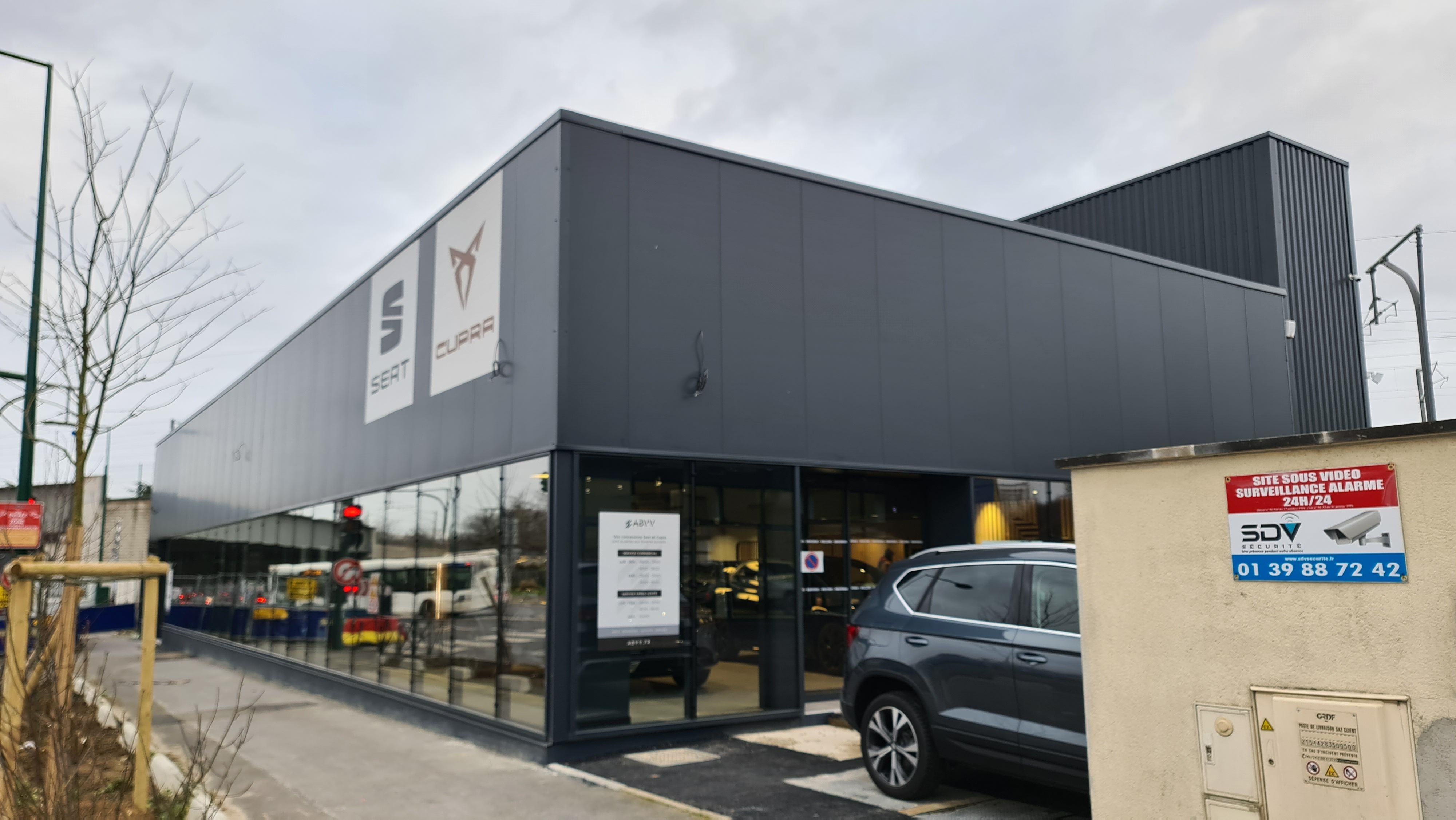 contenu/references/Concession automobile/10epinay/20220221_170853_resultat.jpg